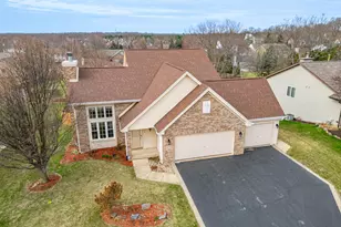 4653 Lindbloom Ln, Cherry Valley, IL 61016 - Photo 3