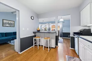 870 S Kilkenny Dr, Wheaton, IL 60189 - Photo 9