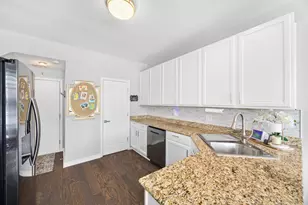 6508 Marble Ln, Carpentersville, IL 60110 - Photo 11