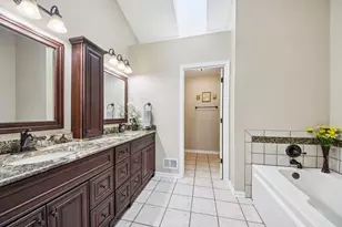 1195 Hadley Cir, Gurnee, IL 60031 - Photo 35