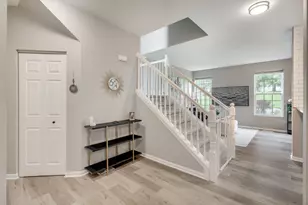 16 Black Oak Ct, Bolingbrook, IL 60490 - Photo 5