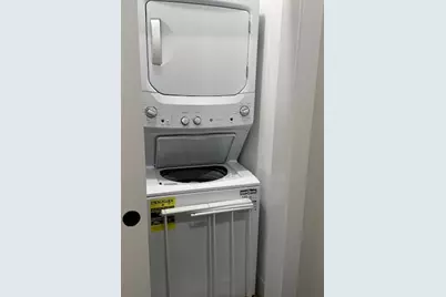 3204 N Clifton Avenue #411, Chicago, IL 60657 - Photo 9