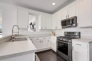 2598 Barnhart St, West Chicago, IL 60185 - Photo 13