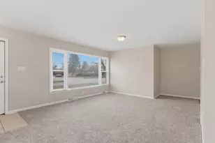 796 E 163rd St, South Holland, IL 60473 - Photo 3