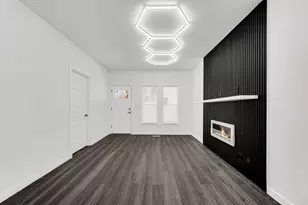 1005 W 123rd St, Calumet Park, IL 60827 - Photo 9