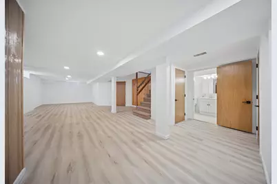 8229 W Giddings Street, Norridge, IL 60706 - Photo 11