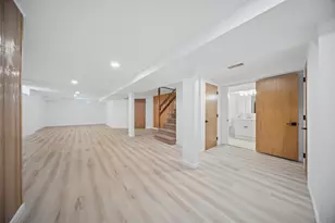 8229 W Giddings St, Norridge, IL 60706 - Photo 11