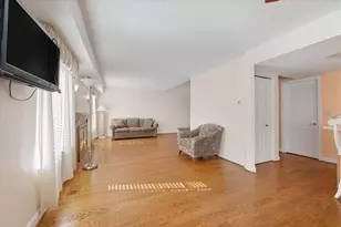 475 Sarah Ct, Wood Dale, IL 60191 - Photo 7