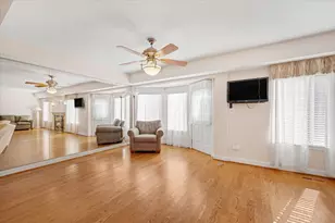 475 Sarah Ct, Wood Dale, IL 60191 - Photo 11