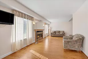 475 Sarah Ct, Wood Dale, IL 60191 - Photo 7