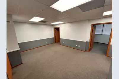 651 W Terra Cotta Avenue, Crystal Lake, IL 60014 - Photo 9