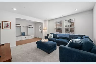 137 Yorktown Court, Libertyville, IL 60048 - Photo 9