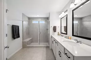 137 Yorktown Ct, Libertyville, IL 60048 - Photo 11