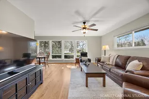 9 Notre Dame Dr, Naperville, IL 60540 - Photo 5