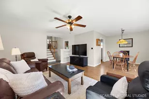 9 Notre Dame Dr, Naperville, IL 60540 - Photo 3