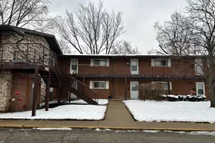 1845 White Chapel Dr, Mount Prospect, IL 60056 - Photo 1