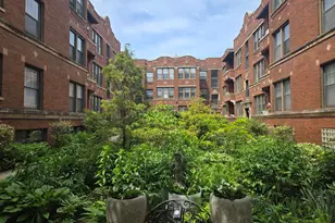 1128 W Pratt Blvd, Chicago, IL 60626 - Photo 1