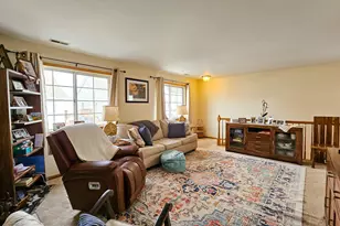 106 Village Creek Dr, Lake in the Hills, IL 60156 - Photo 9