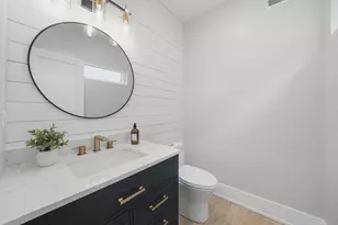 2323 W Farragut Ave, Chicago, IL 60625 - Photo 27