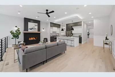 2323 W Farragut Avenue, Chicago, IL 60625 - Photo 15