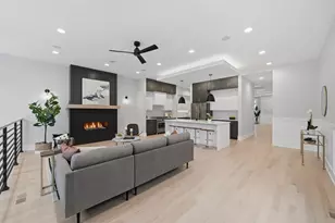 2323 W Farragut Ave, Chicago, IL 60625 - Photo 15