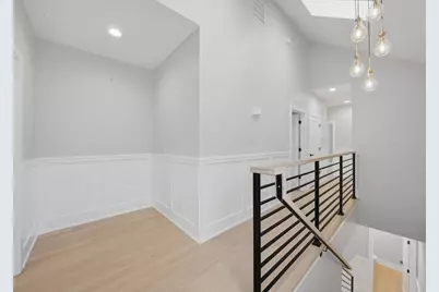 2323 W Farragut Avenue, Chicago, IL 60625 - Photo 29