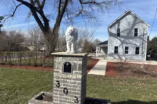 303 E Depot St, Creston, IL 60113 - Photo 3