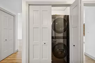 1331 W Estes Ave, Chicago, IL 60626 - Photo 11