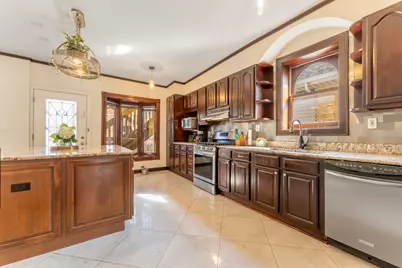 5454 W Eddy Street, Chicago, IL 60641 - Photo 5