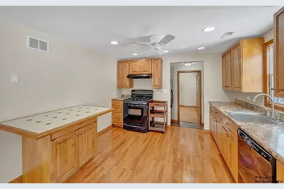 521 Spring Avenue, South Elgin, IL 60177 - Photo 3