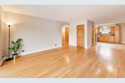 9420 Bay Colony Drive #2E, Des Plaines, IL 60016 - Photo 9