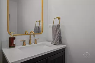 826 S Charles Ave, Naperville, IL 60540 - Photo 17