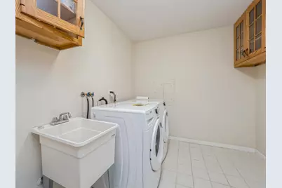 35 Manchester Lane, Vernon Hills, IL 60061 - Photo 13