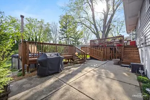 1321 Hampton Ln, Schaumburg, IL 60193 - Photo 5