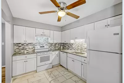 [Address not provided], Carol Stream, IL 60188 - Photo 7