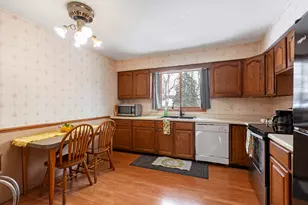 5615 Bunny Ave, McHenry, IL 60051 - Photo 13