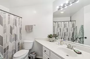 1810 Grove Ave, Schaumburg, IL 60193 - Photo 15