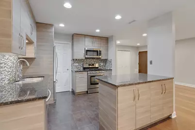 531 Cumberland Trail #B, Roselle, IL 60172 - Photo 5