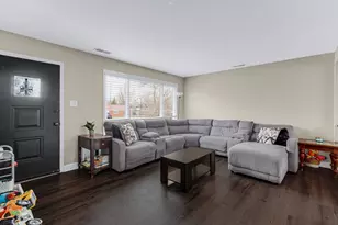 31 E 14th Pl, Lombard, IL 60148 - Photo 7