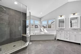 685 E Thornhill Ln, Palatine, IL 60074 - Photo 27