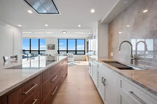 180 E Pearson St, Chicago, IL 60611 - Photo 13