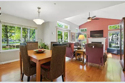 401 Cromwell Circle #4, Bartlett, IL 60103 - Photo 7