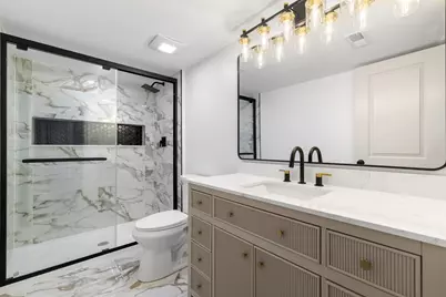 1006 Foxworth Boulevard, Lombard, IL 60148 - Photo 17