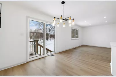 1006 Foxworth Boulevard, Lombard, IL 60148 - Photo 7