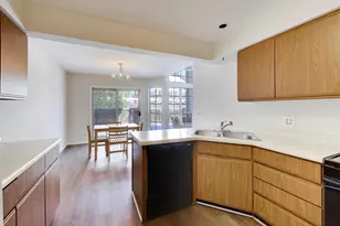 640 Sturnbridge Ln, Schaumburg, IL 60173 - Photo 13