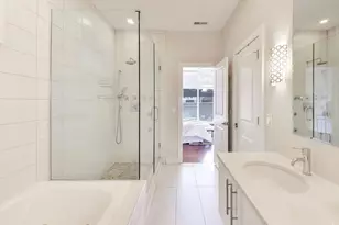 2435 W Belmont Ave, Chicago, IL 60618 - Photo 13