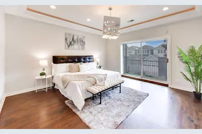 2435 W Belmont Avenue #2E, Chicago, IL 60618 - Photo 9