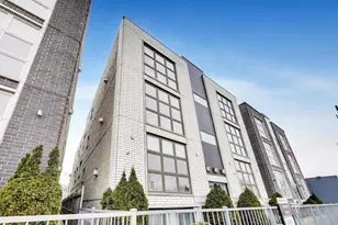 2435 W Belmont Ave, Chicago, IL 60618 - Photo 29