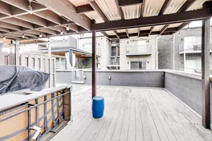 2435 W Belmont Ave, Chicago, IL 60618 - Photo 15