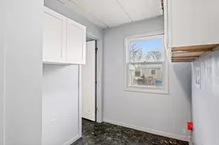 627 N 14th St, Dekalb, IL 60115 - Photo 19